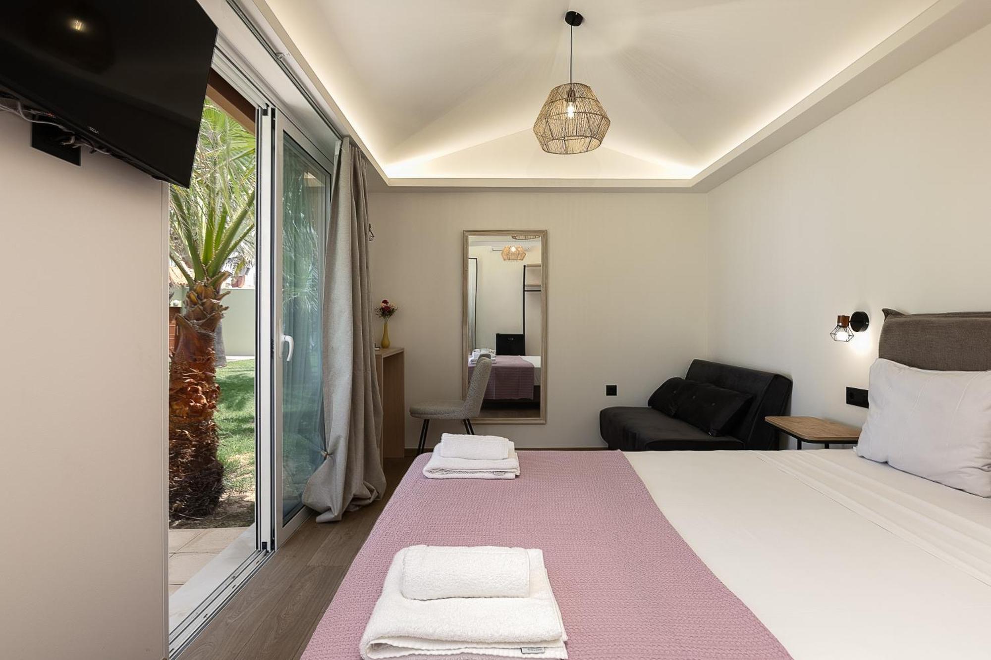 La Palma Beachfront Suites Georgioupoli Eksteriør billede