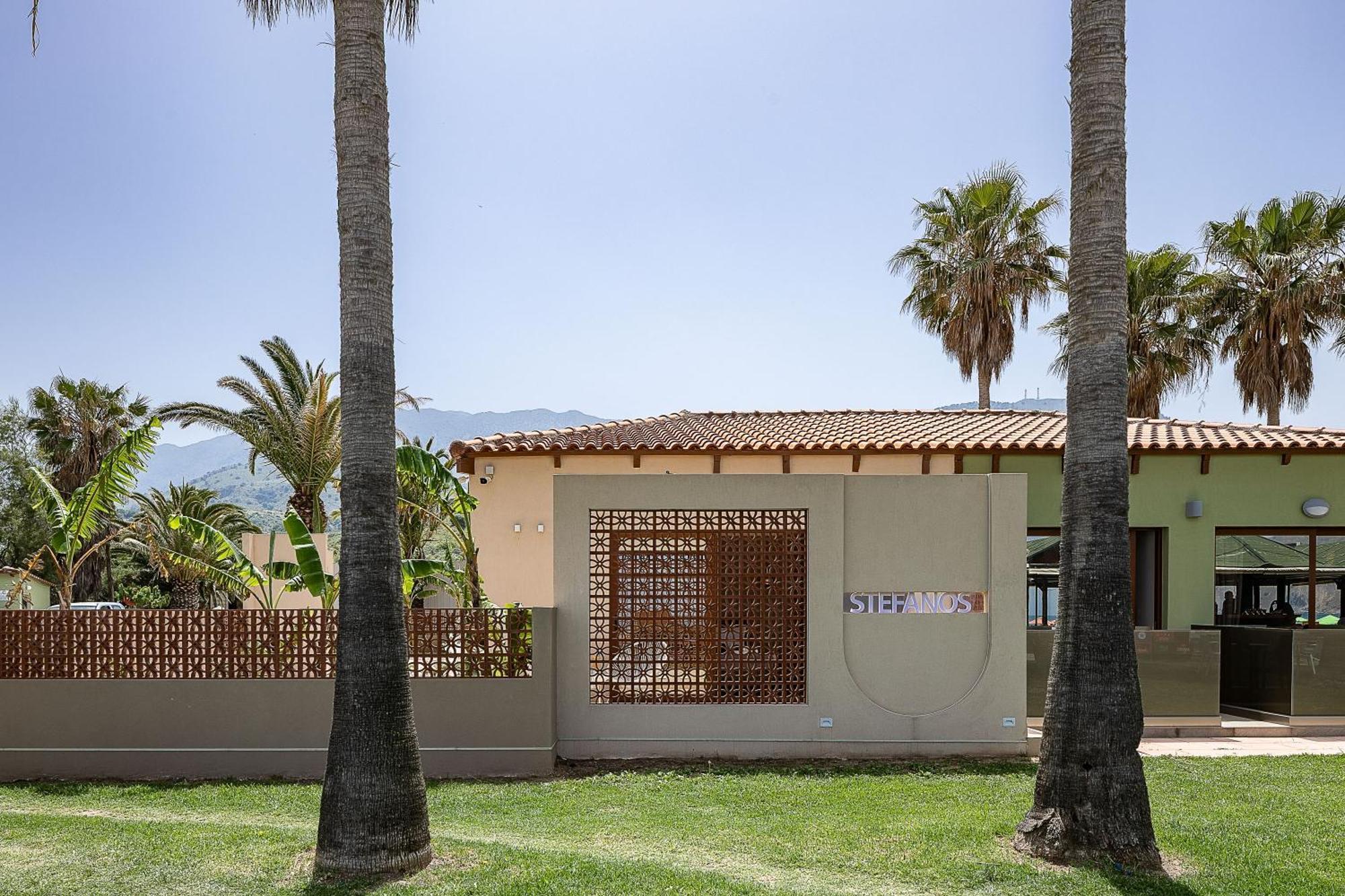 La Palma Beachfront Suites Georgioupoli Eksteriør billede