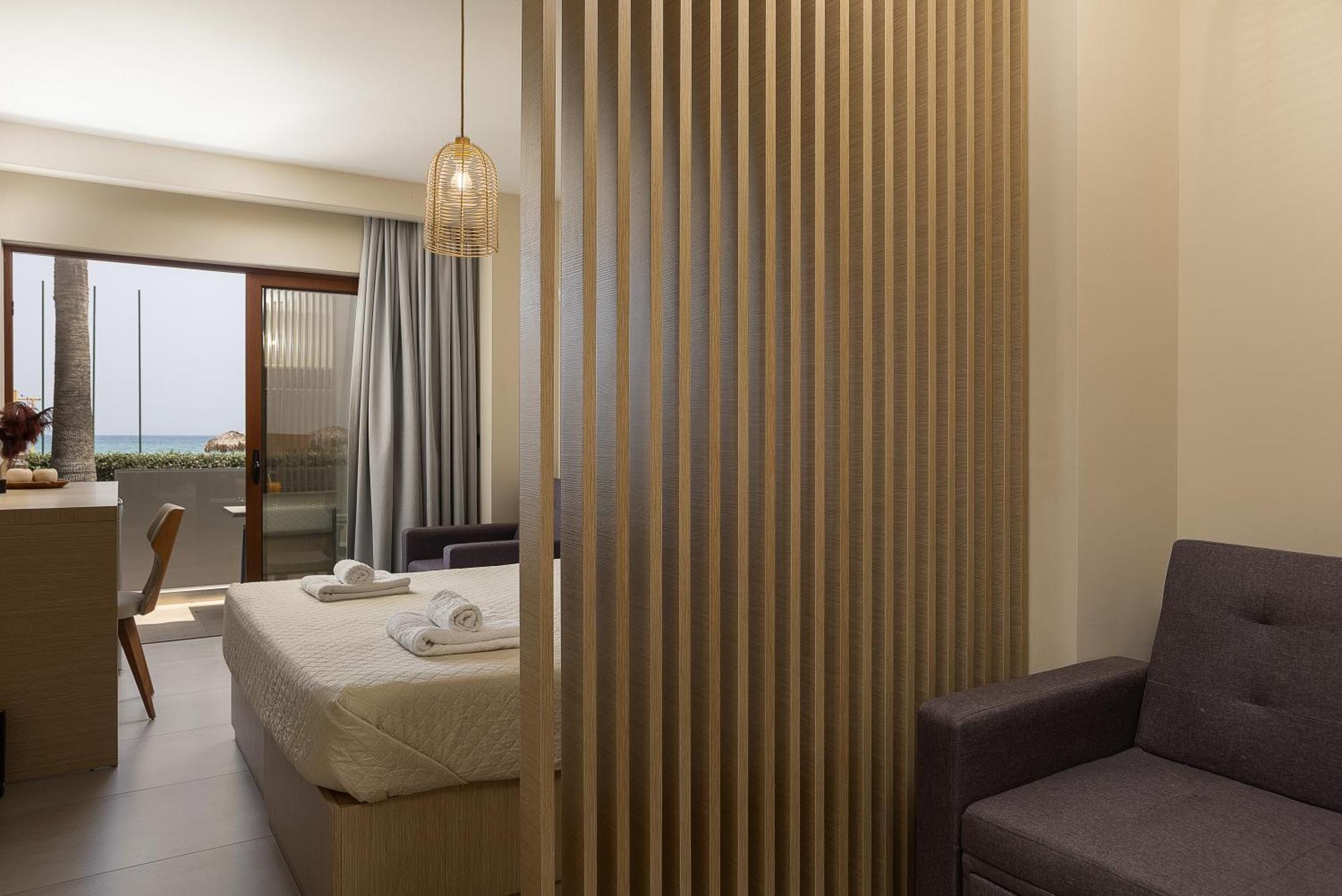 La Palma Beachfront Suites Georgioupoli Eksteriør billede