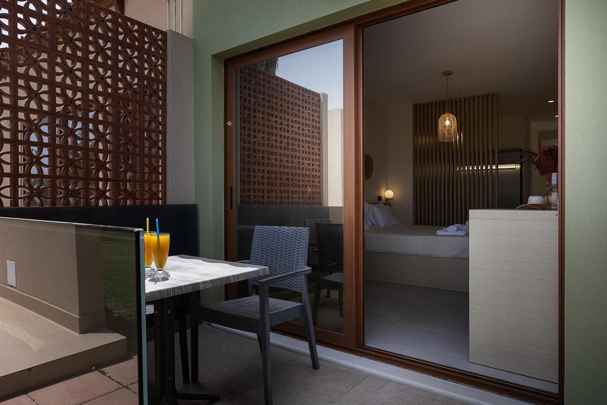 La Palma Beachfront Suites Georgioupoli Eksteriør billede