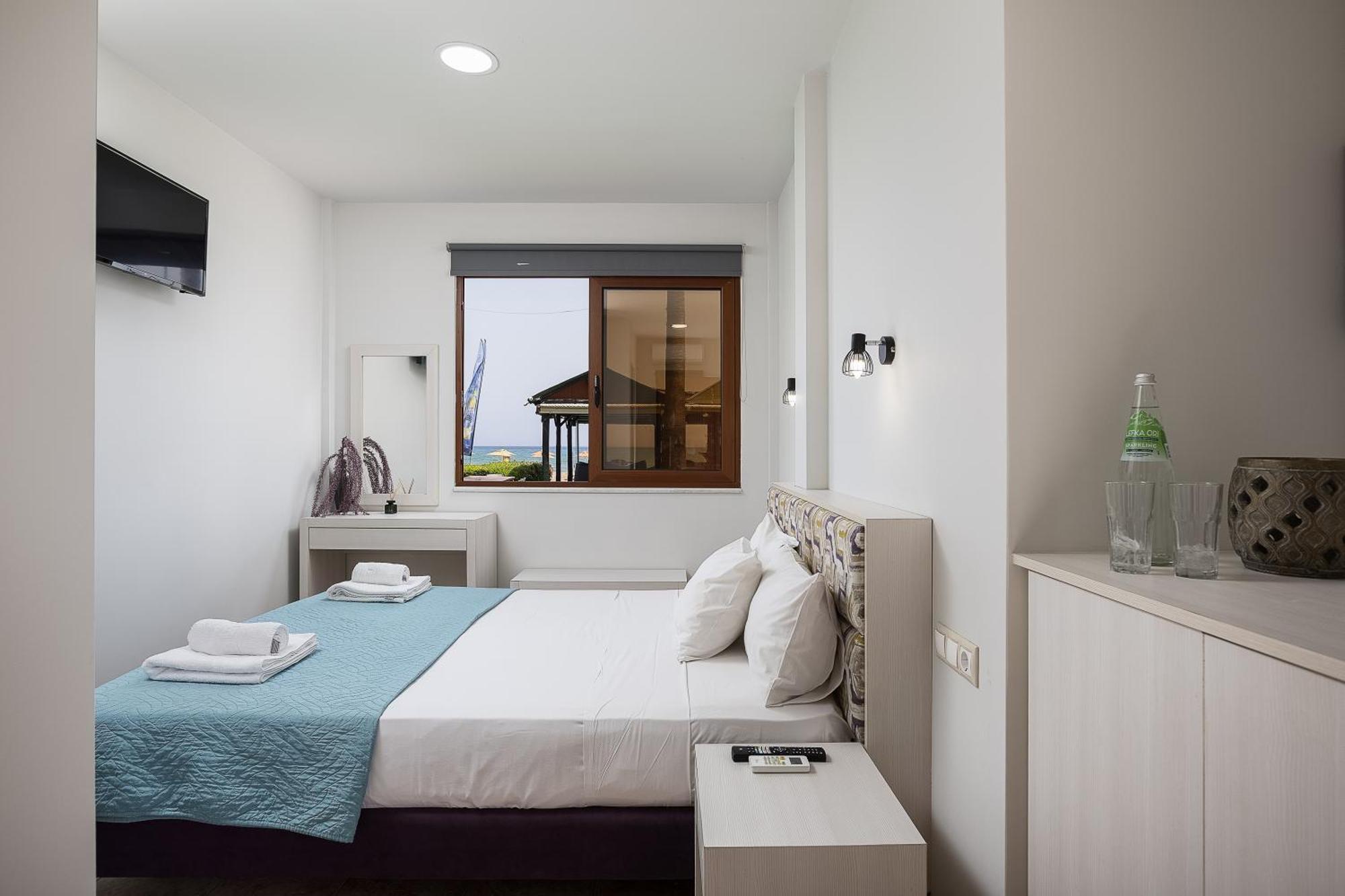La Palma Beachfront Suites Georgioupoli Eksteriør billede