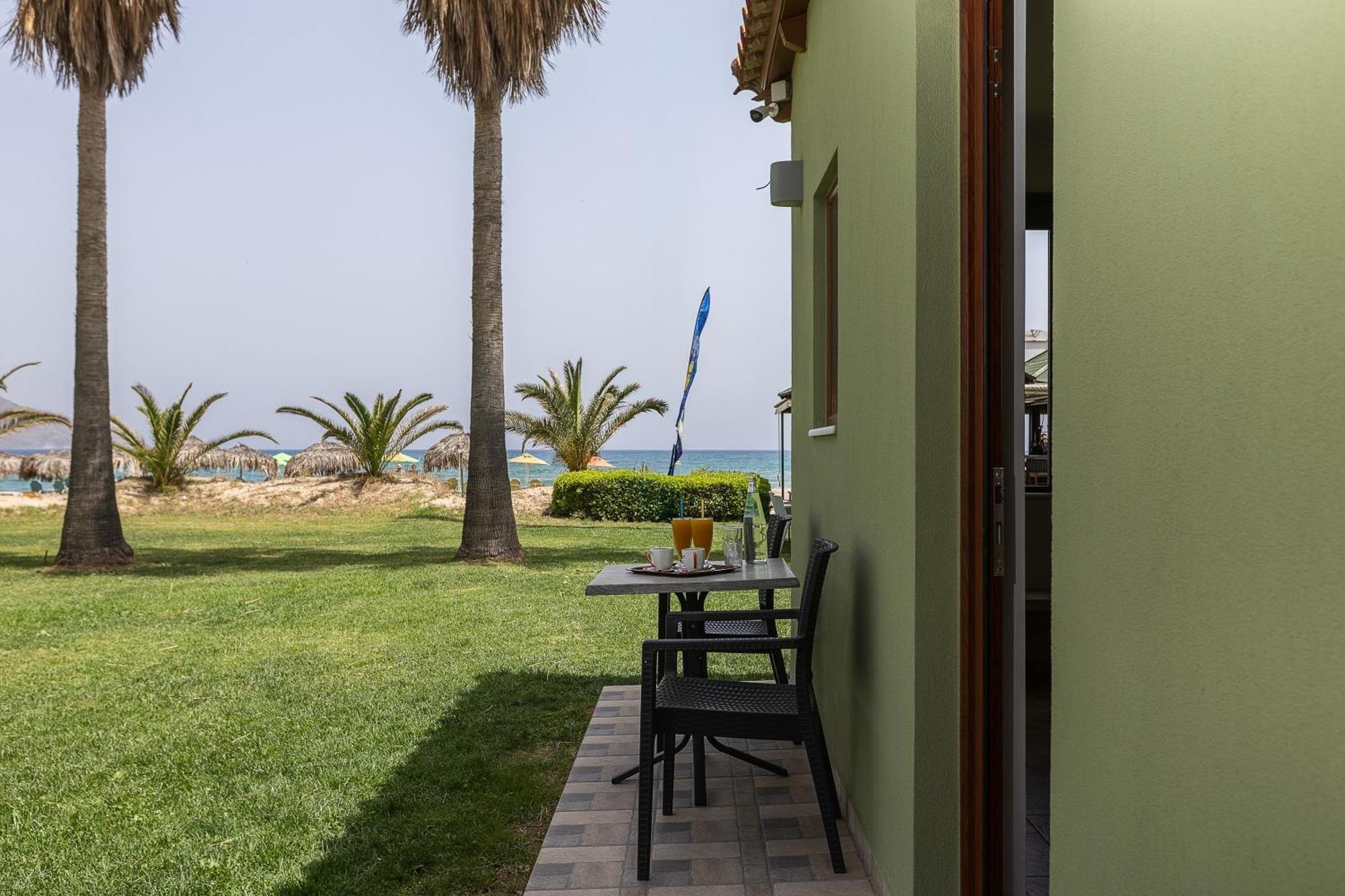 La Palma Beachfront Suites Georgioupoli Eksteriør billede