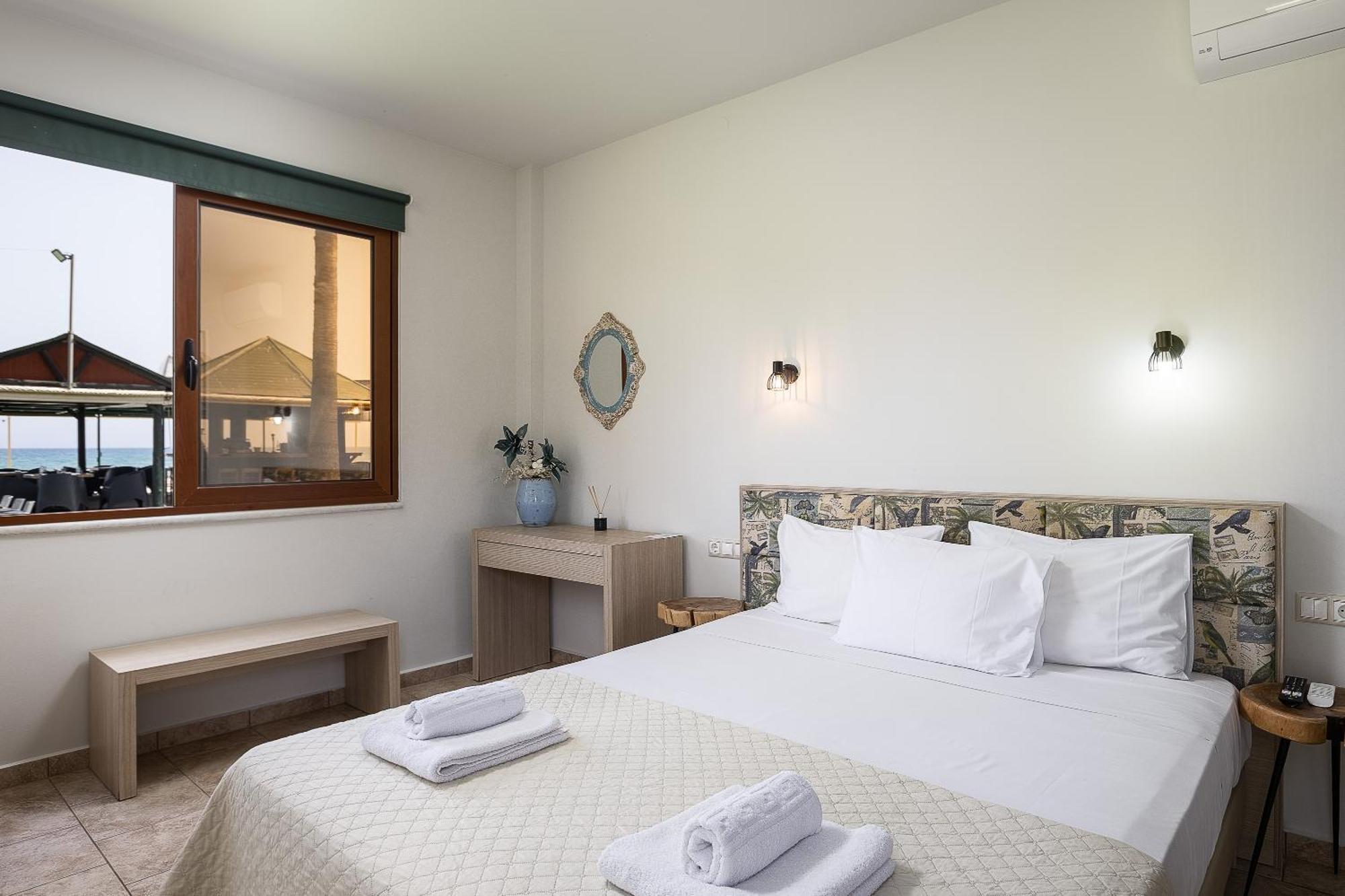 La Palma Beachfront Suites Georgioupoli Eksteriør billede